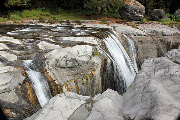 Cascade Des Trois Roches